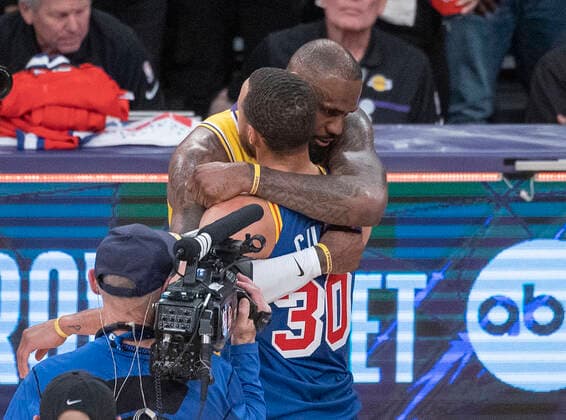 March 5, 2022, Los Angeles, California, USA: of the Los Angeles Lakers during their NBA, Basketball Herren, USA game against the Golden State Warriors on Saturday March 5, 2022 at Crypto.com Arena in Los Angeles, California. Lakers defeat Warriors, 124-116. PI Los Angeles USA - ZUMAp124 20220305_zaa_p124_054 Copyright: xJAVIERxROJASx