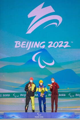 Paralympic Games Beijing 2022 06 3 2022 Day 2 ZHANGIJAKOU, PEOPLES REPUBLIC OF CHINA MARCH 06 Image of the Paralympic Games Beijing 2022 during the at Zhangijakou Medals Plaza of Zhangijakou on 06 3 2022 in Hebei Peoples Republic of China MAIER, Marco GER , local club SV Kirchzarten BAD , date of birth 20 12 1999 place of birth Oberstdorf, paralympic classification LW8 standing receiving his bronce medal Oliver Kremer DBS Copyright: xBEAUTIFULxSPORTS OliverxKremerx
