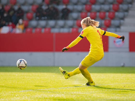 Manon Klett 1 FC Cologne in action at the Flyeralarm womens Bundesliga match FC Bayern Munich 1 FC Cologne on 06 03 2022