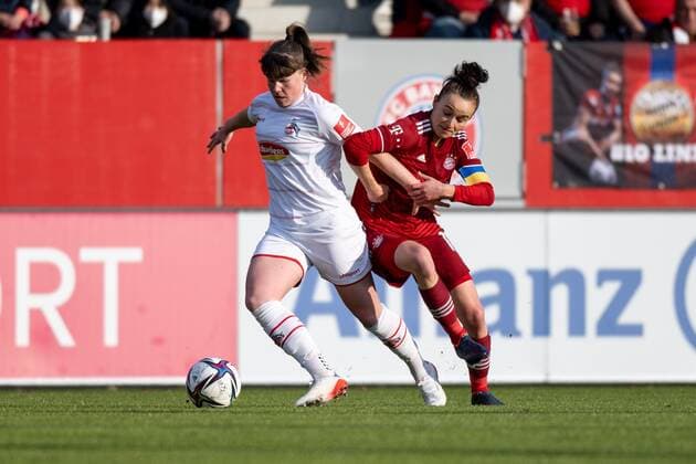 Adriana Achcinska 9 1 FC Koeln , Linda Dallmann 10 FC Bayern Frauen , FC Bayern Frauen Muenchen vs 1 FC Koeln, Flyeralarm Frauen Bundesliga, 06 03 22 DFB regulations prohibit any use of photographs as image sequences and or quasi video kolbert press Muenchen Bayern Germany Copyright: xkolbert-press UlrichxGamelx