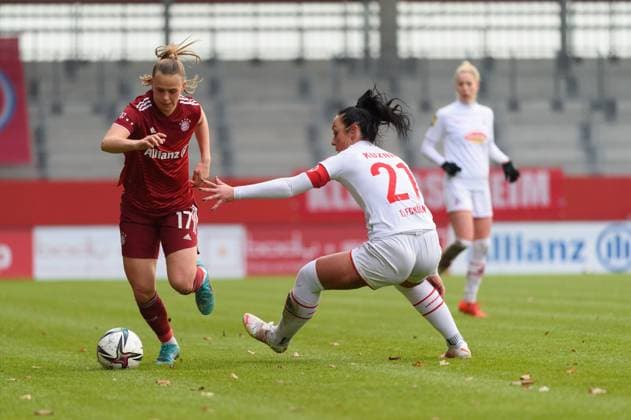 Munich, Germany, Mar 6th 2022: Klara Buehl (17 FC Bayern Munich) and Peggy Kuznik (21 1. FC Cologne) during the Flyeralarm Frauen Bundesliga match between FC Bayern Munich and 1. FC Cologne at FC Bayern Campus, Munich. Sven Beyrich SPP FC Bayern Munich v 1. FC Cologne - Flyeralarm Frauenbundesliga - FC Bayern Campus 