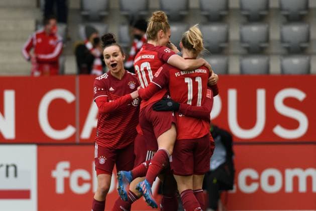 Munich, Germany, Mar 6th 2022: Players of FC Bayern Munich celebratring during the Flyeralarm Frauen Bundesliga match between FC Bayern Munich and 1. FC Cologne at FC Bayern Campus, Munich. Sven Beyrich SPP FC Bayern Munich v 1. FC Cologne - Flyeralarm Frauenbundesliga - FC Bayern Campus 