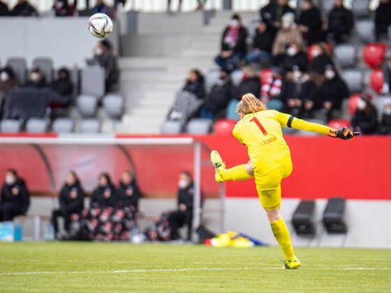 Manon Klett 1 FC Cologne in action at the Flyeralarm womens Bundesliga match FC Bayern Munich 1 FC Cologne on 06 03 2022