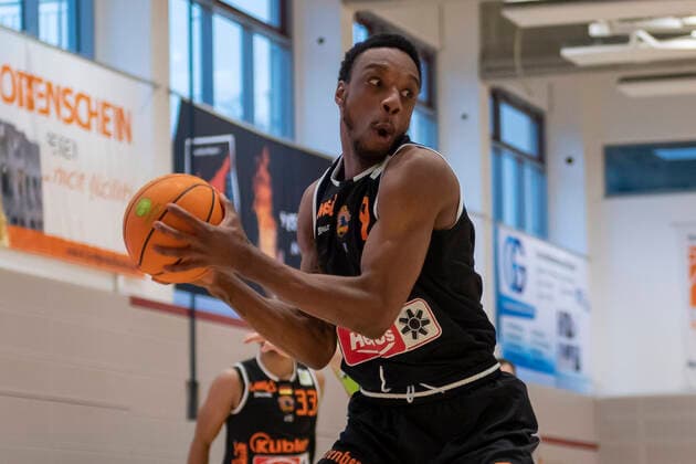 Quatarrius Wilson 9, WiHa Panthers Schwenningen GER, Basketball, Barmer 2 Bundesliga Pro A, Spieltag 28, Ehingen Urspring vs WiHa Panthers Villingen Schwenningen, 06 03 2022, GER, Basketball, Barmer 2 Bundesliga Pro A, Spieltag 28, Ehingen Urspring vs WiHa Panthers Villingen Schwenningen, 06 03 2022 Ehingen Copyright: xEibner-Pressefotox EP_FWF