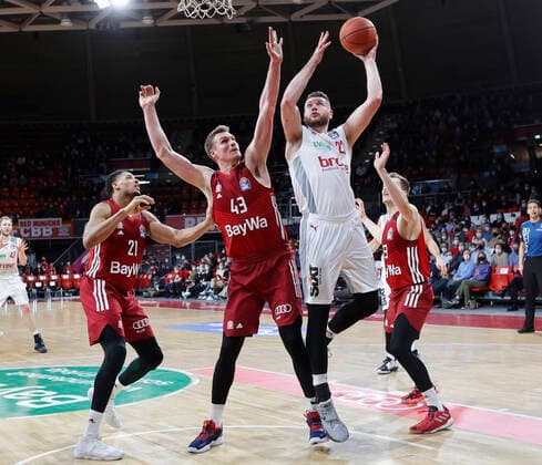 06 03 2022, BBL, FC Bayern Muenchen vs Brose Bamberg, Audi Dome Muenchen, basketball, sports, in the picture Augustine Rubit FCB Basketball , Leon Radosevic FCB Basketball , Kenneth Ogbe Brose Bamberg and Andreas Obst FCB Basketball