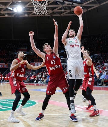 06 03 2022, BBL, FC Bayern Muenchen vs Brose Bamberg, Audi Dome Muenchen, basketball, sports, in the picture Augustine Rubit FCB Basketball , Leon Radosevic FCB Basketball , Kenneth Ogbe Brose Bamberg and Andreas Obst FCB Basketball