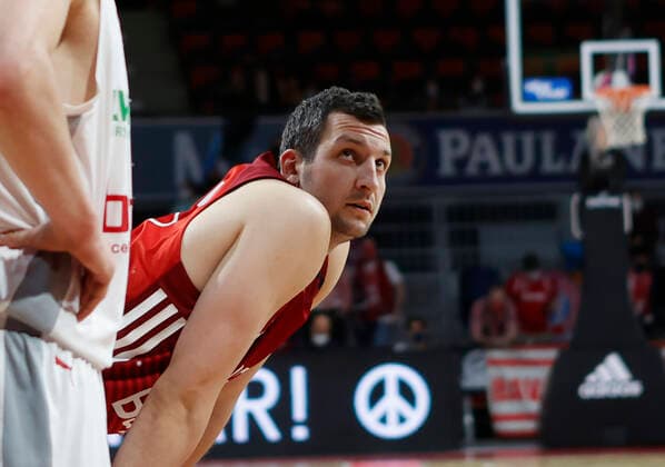 06 03 2022, BBL, FC Bayern Muenchen vs Brose Bamberg, Audi Dome Muenchen, basketball, sports, in picture Paul Zipser FCB Basketball
