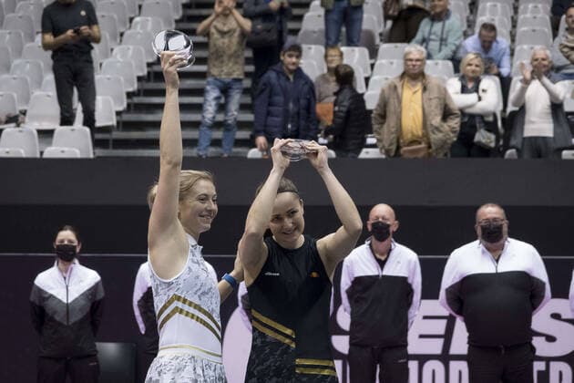 Alicia BARNETTE (GBR) et Olivia NICHOLLS (GBR) finaliste du double du tournoi de Lyon TENNIS : Open 6eme sens Metropole de Lyon - 06 03 2022 SandrineThesillat Panoramic 