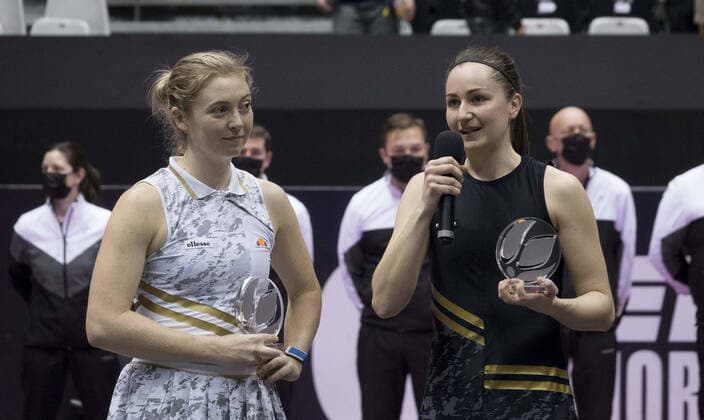 Alicia BARNETTE (GBR) et Olivia NICHOLLS (GBR) finaliste du double du tournoi de Lyon TENNIS : Open 6eme sens Metropole de Lyon - 06 03 2022 SandrineThesillat Panoramic 