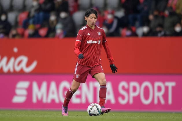 Soccer, Womens Bundesliga, 06 03 2022, FC Bayern Munich 1 FC Cologne In the picture Saki KUMAGAI FC Bayern Munich, 3 dribbling ball Munich FC Bayern Campus Bayern Germany Copyright: Passion2Press MarkusxFischerx