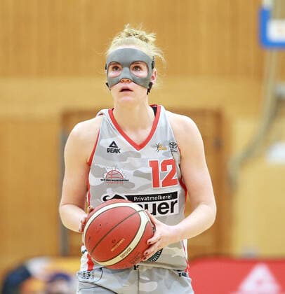 Laura HEBECKER Wasserburg , Da Basketball,1 Bundesliga 2021 22, , 06 03 22, TSV Wasserburg vs Gisa LIONS SV Halle, Wasserburg, Badria Sportzentrum Copyright: WolfgangxFehrmann