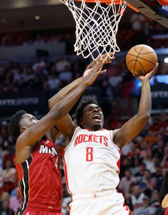 Miami Heat guard Victor Oladipo (L) defends Houston Rockets forward Jae Sean Tate (R) during the second half of the NBA, Basketball Herren, USA basketball game between the Miami Heat and the Houston Rockets at FTX Arena in Miami, Florida, USA, 07 March 2022. Miami Heat vs Houston Rockets !ACHTUNG: NUR REDAKTIONELLE NUTZUNG!  Copyright: xRHONAxWISEx AME1325 20220308-91513f5956d42b8849952baab3c35420b0119cbc
