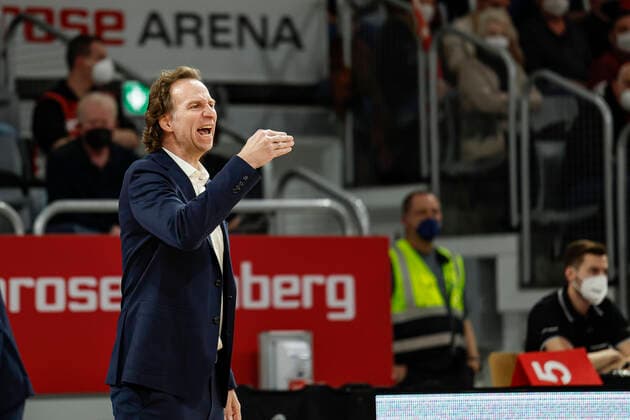 Head coach Head coach Ingo Freyer EWE Baskets Oldenburg Brose Bamberg EWE Baskets Oldenburg easyCredit BBL Basketball Bundesliga Season 2021 22 Matchday 23, 08 03 2022 Bamberg, Brose Arena Photo Daniel Löb Loeb Copyright: DanielxLöb