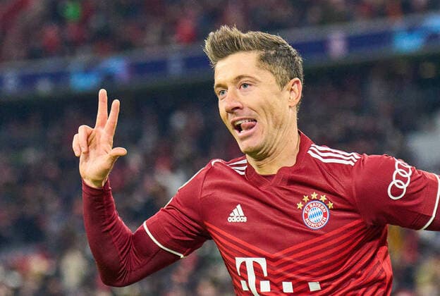 Football, History, Bayern Munich, Robert Lewandowski scores fastest ever CL hat-trick