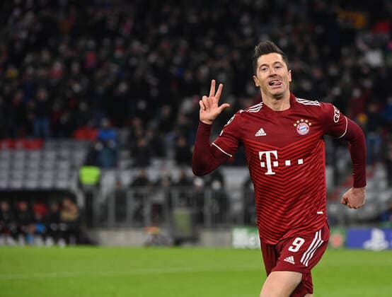 Football, men, season 2021 2022, Champions League round of 16, second leg , FC Bayern Munich RB Salzburg 7 1 , Robert Lewandowski Bayern Munich , cheering after goal to 3 0, 08 03 2022, Copyright: xMatthiasxKochx