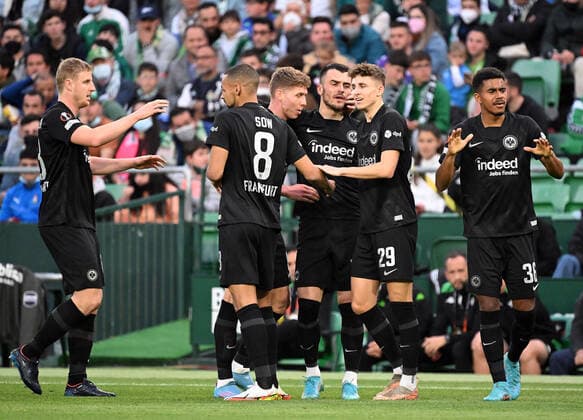 09 03 2022, xjhx, football UEFA Europa League, Real Betis Sevilla Eintracht Frankfurt emspor, v l goal celebration after the goal celebrating the goal celebrate 0 1 by Filip Kostic Eintracht Frankfurt DFL DFB REGULATIONS PROHIBIT ANY USE OF PHOTOGRAPHS as IMAGE SEQUENCES and or QUASI VIDEO Sevilla