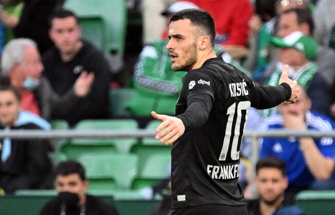 09 03 2022, xjhx, football UEFA Europa League, Real Betis Sevilla Eintracht Frankfurt emspor, v l goal celebration after the goal celebrating the goal celebrate 0 1 by Filip Kostic Eintracht Frankfurt DFL DFB REGULATIONS PROHIBIT ANY USE OF PHOTOGRAPHS as IMAGE SEQUENCES and or QUASI VIDEO Sevilla