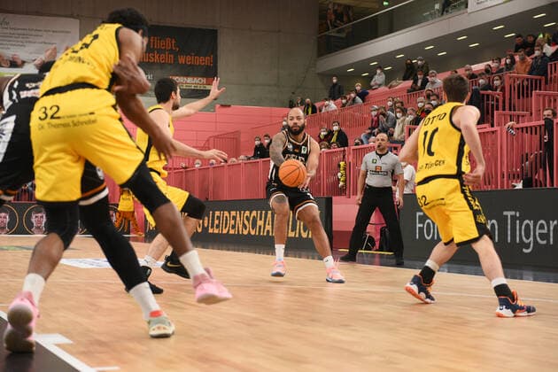 Basketball, 2. BL, Tigers Tübingen - Itzehoe Eagles