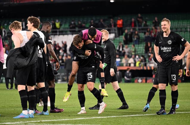 09 03 2022, xjhx, football UEFA Europa League, Real Betis Sevilla Eintracht Frankfurt emspor, v l jubilation joy of victory DFL DFB REGULATIONS PROHIBIT ANY USE OF PHOTOGRAPHS as IMAGE SEQUENCES and or QUASI VIDEO Sevilla