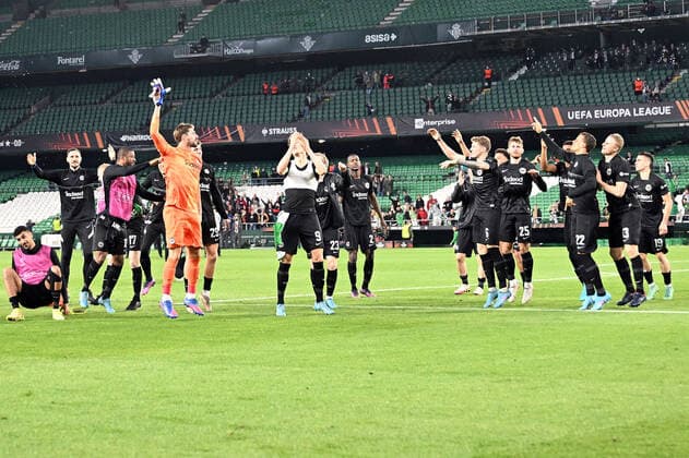 09 03 2022, xjhx, football UEFA Europa League, Real Betis Sevilla Eintracht Frankfurt emspor, v l jubilation joy of victory DFL DFB REGULATIONS PROHIBIT ANY USE OF PHOTOGRAPHS as IMAGE SEQUENCES and or QUASI VIDEO Sevilla