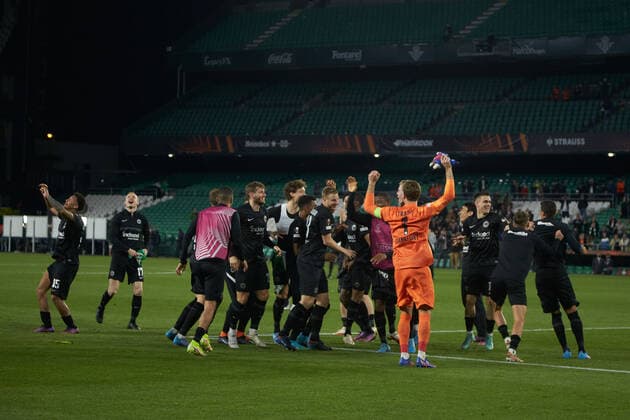 March 9, 2022, SEVILLA, SEVILLA, SPAIN: Players of Eintracht celebrate of victory during the UEFA Europa League round of 16 match between Real Betis and Eintracht Francfort at Benito Villamarin stadium on March 9, 2022, in Sevilla, Spain. SEVILLA SPAIN - ZUMAa181 20220309_zaa_a181_065 Copyright: xJoaquinxCorcherox
