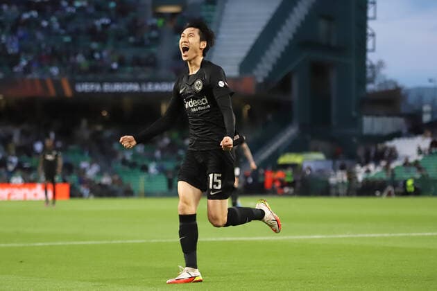 Real Betis v Eintracht Frankfurt, UEFA Europa League, Seville, Spain Seville, Spain. 09h, March 2022. Daichi Kamada (15) of Eintracht Frankfurt scores for 1-2 during the UEFA Europa League match between Real Betis and Eintracht Frankfurt at Estadio Benito Villamarin in Seville. Seville Spain  Copyright: xGonzalesxPhoto MarioxDiazxRaserox
