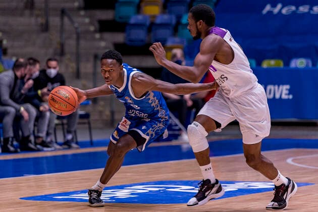 easyCredit BBL, Fraport Skyliners vs BG Göttingen, Frankfurt, Fraport Arena, 9 3 2022 Brancou Badio Fraport Skyliners 8 Kamar Baldwin BG Göttingen 44 , Fraport Skyliners vs BG Göttingen, Frankfurt, Fraport Arena, 9 3 2022 Copyright: xBEAUTIFULxSPORTS Gawlikx