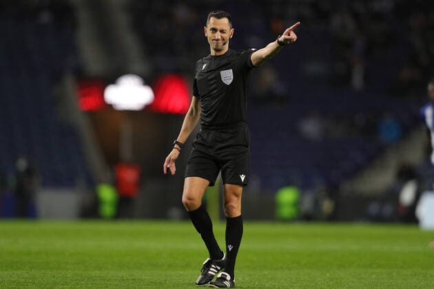 FC Porto v Olympique Lyonnais: Round of 16 Leg One - UEFA Europa League Sanchez Martinez referee during the UEFA Europa League, round of 16 - 1st leg, match between FC Porto and Olympic Lyonnais, at Dragao Stadium in Porto on March 9, 2022. Porto Portugal  Copyright: xDPIx originalFilename:oliveira-fcportov220309_np27G.jpg