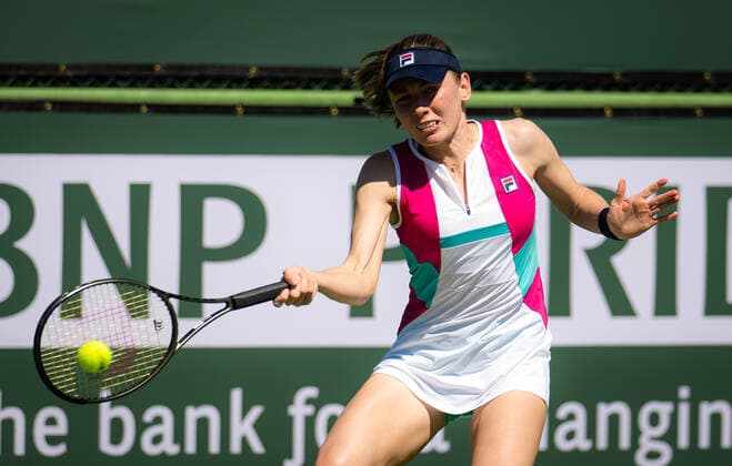 March 9, 2022, INDIAN WELLS, CALIFORNIA, UNITED STATES: Ekaterina Alexandrova of Russia in action during the first round of the 2022 BNP Paribas Open WTA, Tennis Damen 1000 tennis tournament INDIAN WELLS UNITED STATES - ZUMAa181 20220309_zaa_a181_299 Copyright: xRobxPrangex
