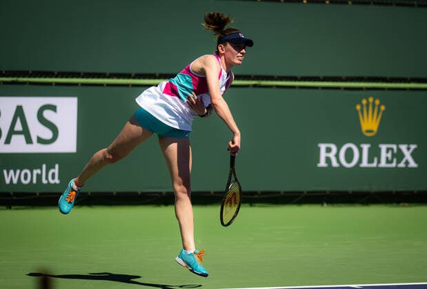 March 9, 2022, INDIAN WELLS, CALIFORNIA, UNITED STATES: Ekaterina Alexandrova of Russia in action during the first round of the 2022 BNP Paribas Open WTA, Tennis Damen 1000 tennis tournament INDIAN WELLS UNITED STATES - ZUMAa181 20220309_zaa_a181_301 Copyright: xRobxPrangex