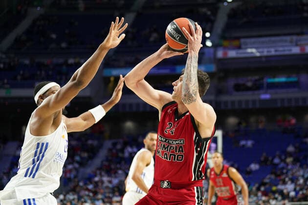 Mandatory Credit: Photo by Simone Lucarelli LiveMedia Shutterstock (12844111w) Dinos Mitoglou (AX Armani Exchange Milan) shooting thwarted by Guerschon Yabusele (Real Madrid) Basketball Euroleague Championship Real Madrid Baloncesto vs A X Armani Exchange Milano, Palacio de Deportes, Madrid, Spain - 10 Mar 2022 Basketball Euroleague Championship Real Madrid Baloncesto vs A X Armani Exchange Milano, Palacio de Deportes, Madrid, Spain - 10 Mar 2022  Copyright: xSimonexLucarelli LiveMedia Shutterstockx 12844111w