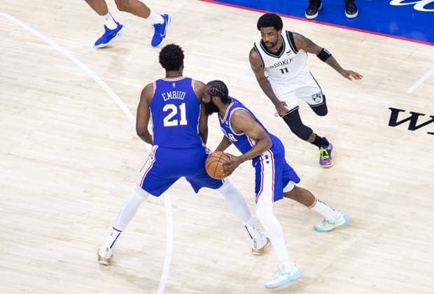 Philadelphia, Pennsylvania, United States of America, March 10th 2022: James Harden (76ers 1)& xA
