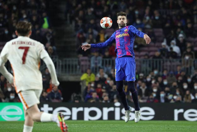 Sport Bilder des Tages FC Barcelona, Barca v Galatasaray: Round of 16 Leg One - UEFA Europa League Gerard Pique during the match between FC Barcelona and Galatasaray SK, corresponding to the first leg of the round of 16 of the UEFA Europa League, played at the Camp Nou Stadium, in Barcelona, on 10th March 2022. Barcelona Spain  Copyright: xUrbanandsportx originalFilename:urbanandsport-fcbarcel220310_npIgh.jpg