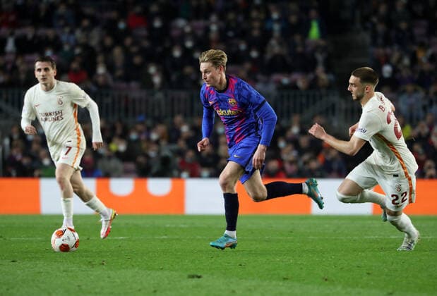 FC Barcelona, Barca v Galatasaray: Round of 16 Leg One - UEFA Europa League Frenkie De Jong during the match between FC Barcelona and Galatasaray SK, corresponding to the first leg of the round of 16 of the UEFA Europa League, played at the Camp Nou Stadium, in Barcelona, on 10th March 2022. Barcelona Spain  Copyright: xUrbanandsportx originalFilename:urbanandsport-fcbarcel220310_npQ4e.jpg