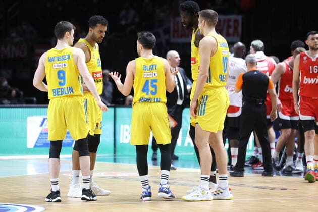 DEU, Europa League, ALBA vs Olympiacos Piraeus, 10 03 2022, Mercedes Benz Arena, Berlin, DEU, Europa League, ALBA vs Olympiacos Piraeus, in picture Johannes Thiemann ALBA Berlin 32 , Jonas Mattisseck ALBA Berlin 9 , Tamir Blatt ALBA Berlin 45 , Tim Schneider ALBA Berlin 10 , Christ Koumadje ALBA Berlin 21 nordphotoxGmbHx xEngler nph00076