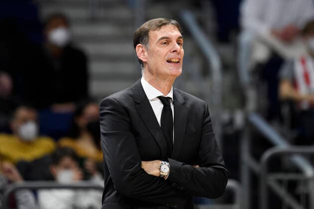 Georgios Bartzokas Olympiakos Piraeus, Coach , Exempt, GER, Basketball, Alba Berlin vs Olympiakos Piraeus Stats Turkish Airlines EuroLeague 2021 22 , Season 2021 2022, 10 03 2022, Basketball Alba Berlin vs Olympiakos Piraeus Stats Turkish Airlines EuroLeague 2021 22 , Match, 10 03 2022, Berlin Copyright: xEibner-Pressefoto UwexKochx EP_UKH