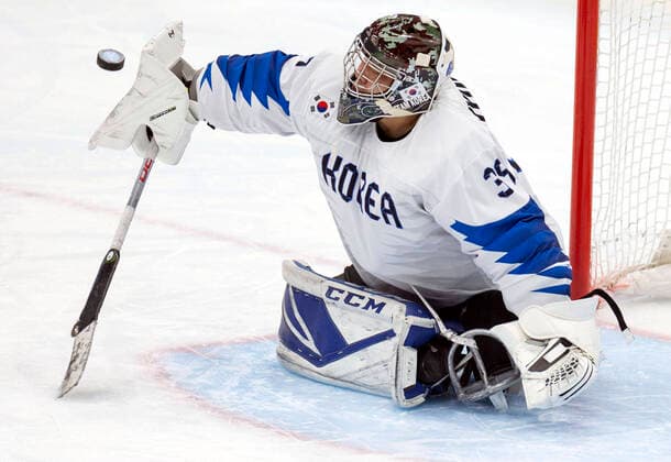 (220311) -- BEIJING, March 11, 2022 -- Goalkeeper Choi Hyuk Jun of South Korea competes during the para Ice hockey, Eishockey semifinal match between Canada and South Korea of Beijing 2022 Winter Paralympics at National Indoor Stadium in Beijing, March 11, 2022. ) (SP)CHINA-BEIJING-WINTER PARALYMPICS-PARA ICE HOCKEY-SEMIFINAL-CAN VS KOR CaixYang 