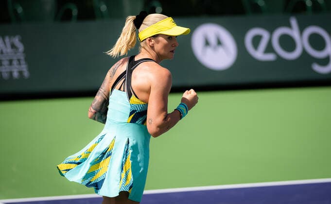 March 10, 2022, INDIAN WELLS, CALIFORNIA, UNITED STATES: Tereza Martincova of the Czech Republic in action during the first round of the 2022 BNP Paribas Open WTA, Tennis Damen 1000 tennis tournament against Heather Watson of Great Britain INDIAN WELLS UNITED STATES - ZUMAa181 20220310_zaa_a181_115 Copyright: xRobxPrangex