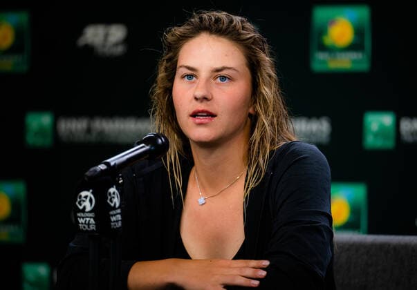 March 10, 2022, INDIAN WELLS, CALIFORNIA, UNITED STATES: Marta Kostyuk of Ukraine talks to the media after the first round of the 2022 BNP Paribas Open WTA, Tennis Damen 1000 tennis tournament INDIAN WELLS UNITED STATES - ZUMAa181 20220310_zaa_a181_154 Copyright: xRobxPrangex