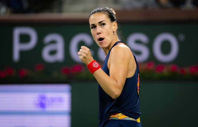 March 10, 2022, INDIAN WELLS, CALIFORNIA, UNITED STATES: Nuria Parrizas Diaz of Spain in action during the first round of the 2022 BNP Paribas Open WTA, Tennis Damen 1000 tennis tournament against Shelby Rogers of the United States INDIAN WELLS UNITED STATES - ZUMAa181 20220310_zaa_a181_165 Copyright: xRobxPrangex