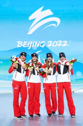 PARALYMPICS - Winter Paralympics Beijing 2022 YANQING,CHINA,11.MAR.22 - PARALYMPICS, ALPINE SKIING - Paralympic Winter games, Winterspiele,Spiele, Summer games Beijing 2022, giant slalom, ladies. Image shows Elisabeth Aigner, Veronika Aigner, Barbara Aigner and Klara Sykora (AUT). Keywords: medal. GEPAxpictures xPatrickxSteiner