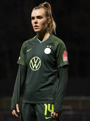 Koeln, Germany, March 11th 2022: Jill Roord (14 VfL Wolfsburg) during the Flyeralarm Frauenbundesliga game between 1. Fc Koeln and VfL Wolfsburg at Franz Kremer Stadion Koeln. Tatjana Herzberg SPP Flyeralarm Frauenbundesliag - 1. Fc Koeln v VfL Wolfsburg - Franz Kremer Stadion 