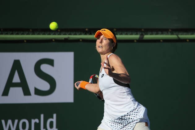 INDIAN WELLS, CA - MARCH 11: Alize Cornet (FRA) hits a forehand during the BNP Paribas Open on March 11, 2022 at Indian Wells Tennis Garden in Indian Wells, CA. (Photo by George Walker Icon Sportswire) TENNIS: MAR 11 BNP Paribas Open Icon220311052