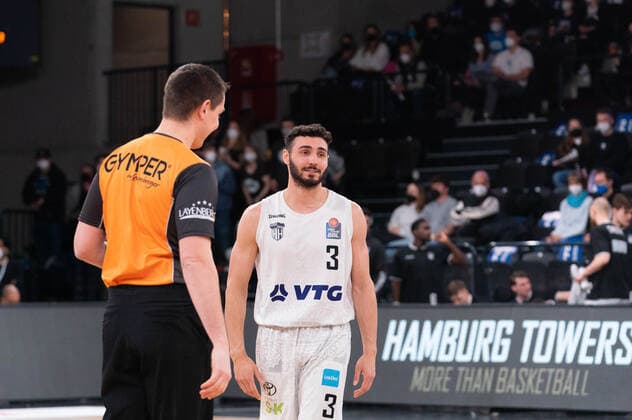 easyCredit Basketball Bundesliga, Hamburg Towers vs Telekom Baskets Bonn, Hamburg, 29 10 2021 easyCredit Basketball Bundesliga, Hamburg Towers vs Telekom Bskets Bonn, Maximilian DiLeo 3 Hamburg Towers Copyright: xBEAUTIFULxSPORTS Mohwinkelx