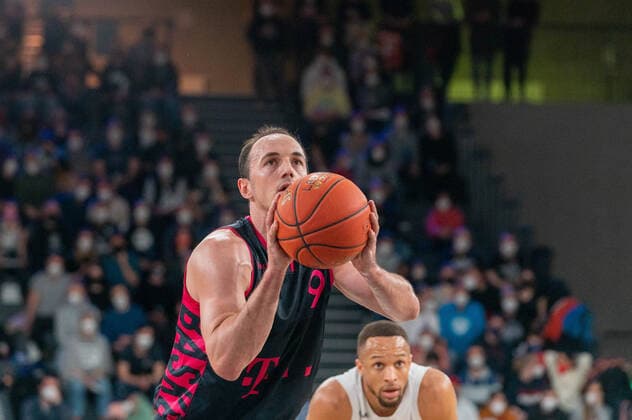 easyCredit Basketball Bundesliga, Hamburg Towers vs Telekom Baskets Bonn, Hamburg, 29 10 2021 easyCredit Basketball Bundesliga, Hamburg Towers vs Telekom Bskets Bonn, Karsten Tadda 9 Telekom Baskets Bonn Copyright: xBEAUTIFULxSPORTS Mohwinkelx
