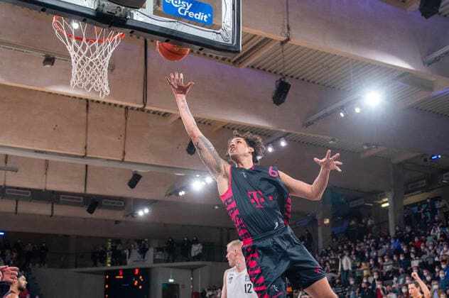 easyCredit Basketball Bundesliga, Hamburg Towers vs Telekom Baskets Bonn, Hamburg, 29 10 2021 easyCredit Basketball Bundesliga, Hamburg Towers vs Telekom Bskets Bonn, Michael Kessens 6 Telekom Baskets Bonn Copyright: xBEAUTIFULxSPORTS Mohwinkelx