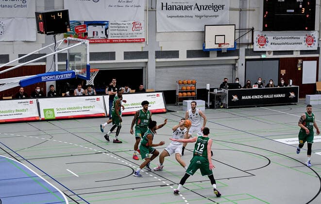 12 03 2022, xpsx, Basketball 2 Bundesliga Pro B, White Wings Hanau Baskets Koblenz v l Philip Hecker Hanau Hanau Hesse Germany DEU