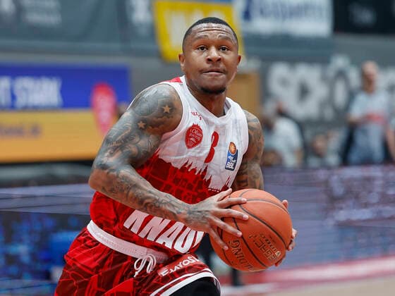 12 03 2022, basketball, BBL, main round, s Oliver Wuerzburg Hakro Merlins Crailsheim, GER, Wuerzburg, tectake Arena picture from left Charles Callison s Oliver Wuerzburg Copyright: HMBxMedia xHeikoxBecker