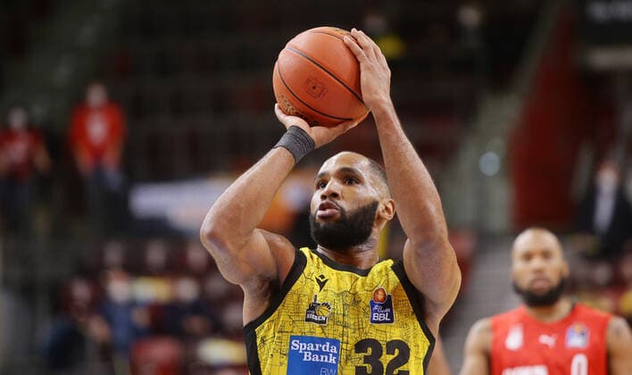 Ludwigsburg , Basketball easycredit BBL Bundesliga MHP Riesen Ludwigsburg vs Brose Bamberg , Tekele Cotton Riesen ,