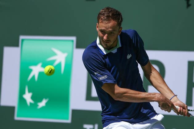 INDIAN WELLS, CA - MARCH 12: Daniil Medvedev hits a backhand during the BNP Paribas Open on March 12, 2022 at Indian Wells Tennis Garden in Indian Wells, CA. (Photo by George Walker Icon Sportswire) TENNIS: MAR 12 BNP Paribas Open Icon220312020